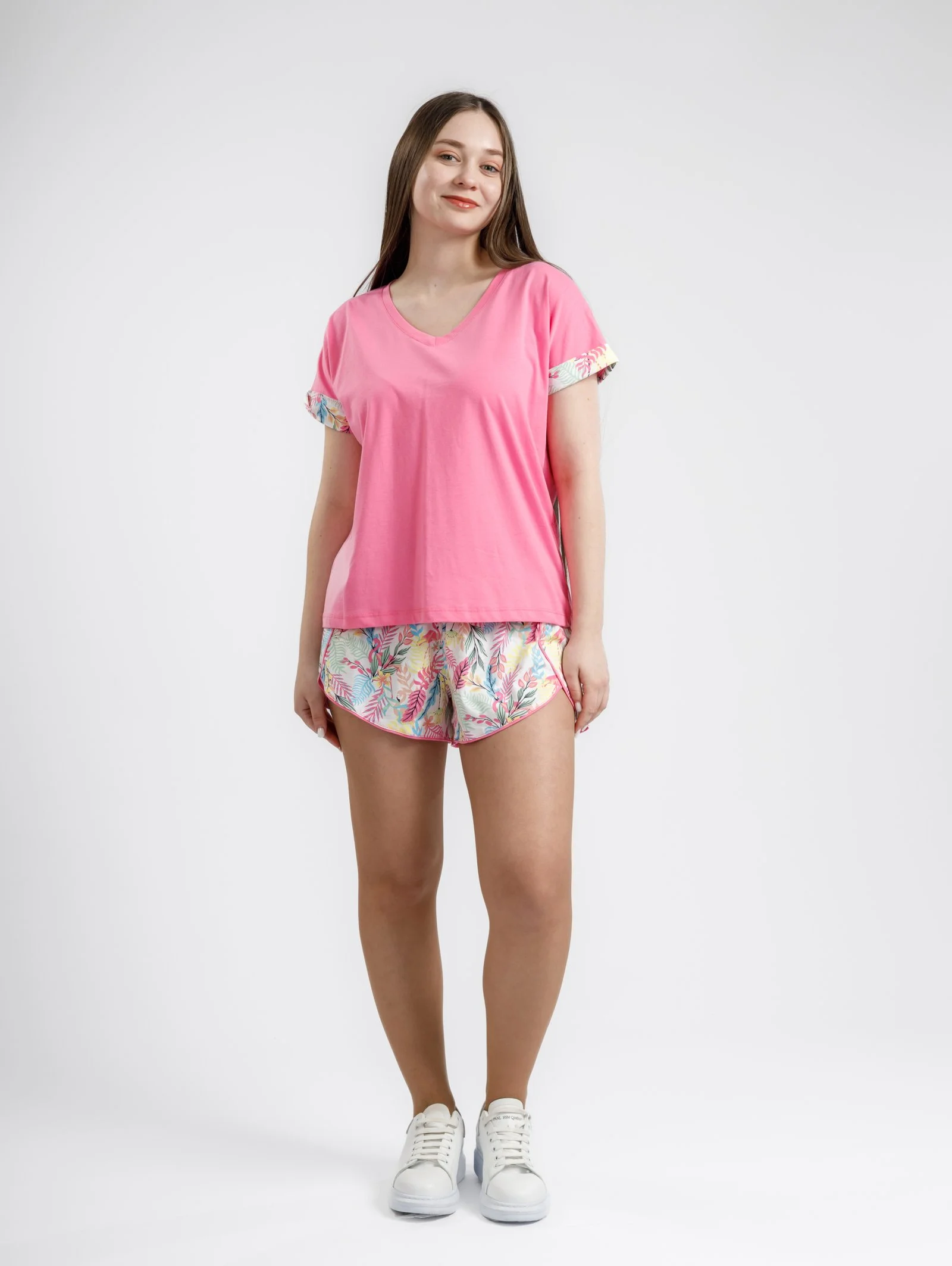 Pijama pentru dame cu mânecă scurtă și cu pantaloni scurți